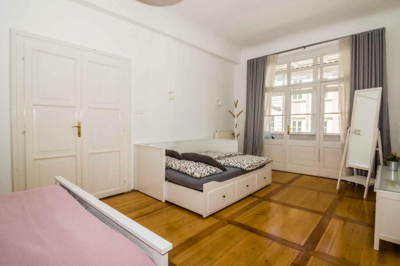Elegant Central Apartment Любляна Екстер'єр фото